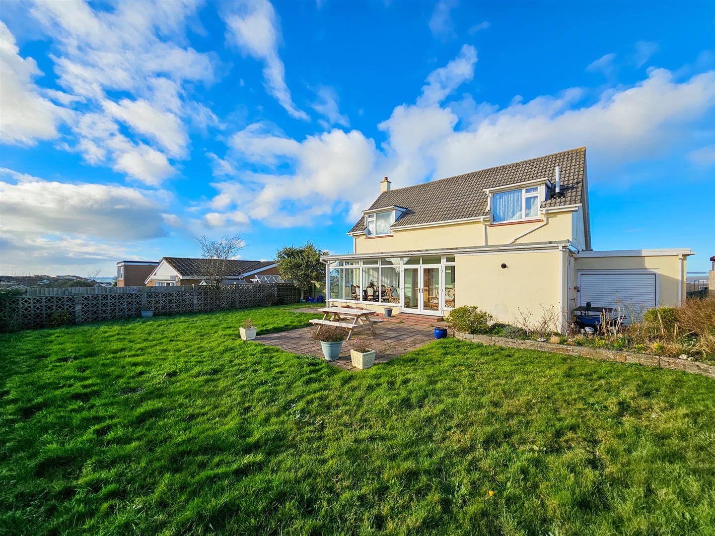 Bay View Road, Northam Phillips Smith and Dunn